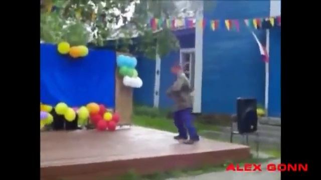 Прикол СМЕШНой ТАНЕЦ 1 смотреть онлайн