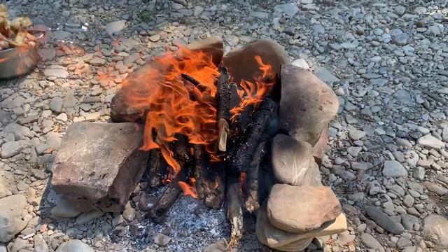 Релакс для сна. Звуки костра под мелодичную музыку. смотреть онлайн