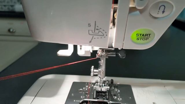 Threading a Janome MC 4900 смотреть онлайн