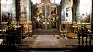 Вечернее богослужение в Казанском кафедральном соборе накануне Великого Понедельника