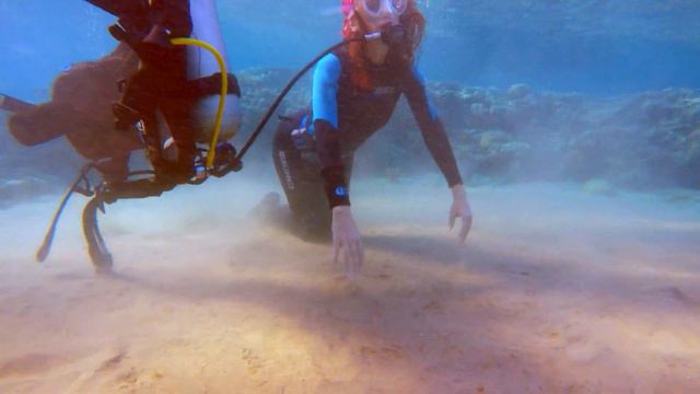 "Head to Yoga" diving in Jordan Read See Yoga Unterwasser. Tauchen Rotes meer Подводная йога. смотреть онлайн