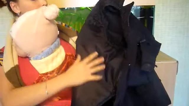 Носим в слинге под слинговставкой. Видео-обзор 2009 года с ребенком старше года. смотреть онлайн