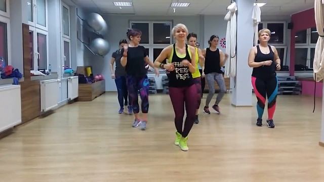 Zumba 'Uncover' Zara Larsson (Bachata Remix) - Dance Fitness Choreo смотреть онлайн