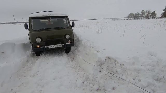 Ехали на рыбалку УШАТАЛИ ДВА УАЗика