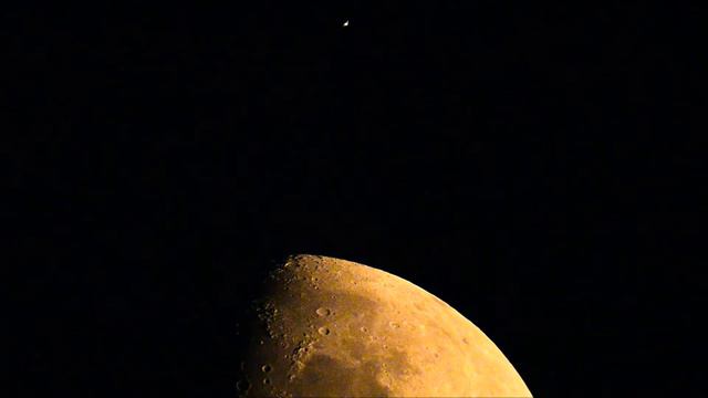 МКС и Луна смотреть онлайн