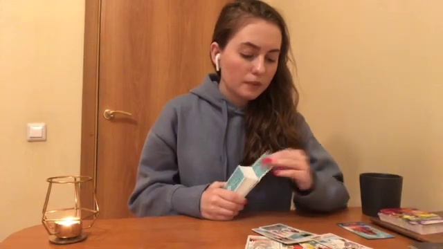 Таро для мужчин. 4 королевы: ее мысли, чувства, действия. Таро онлайн смотреть онлайн