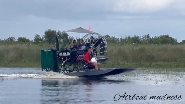 2000HP Airboat drag racing! (Gone Wrong) смотреть онлайн