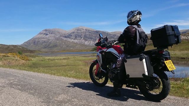 Honda Africa Twin CRF1000L - New Motorcycle Reveal смотреть онлайн