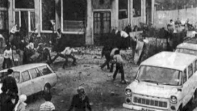 Ding Dong The Witch Is Dead - Maggie Thatcher