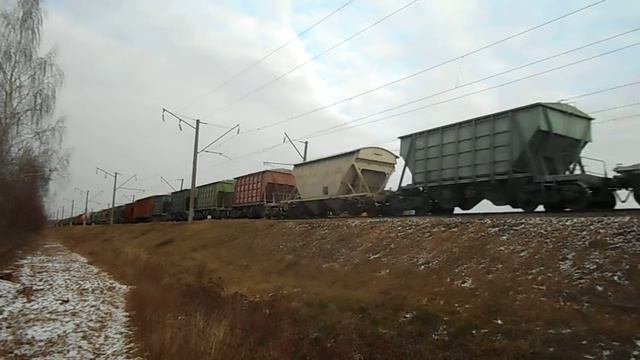 2ЭС5К-507 с грузовым поездом смотреть онлайн