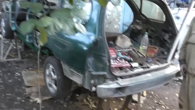 HYUNDAI ELANTRA WAGON 1,8. Удаление гнилых порожков. 5 часть. смотреть онлайн