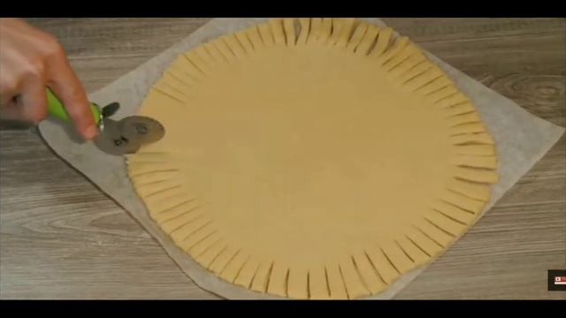 Пироги из слоеного теста