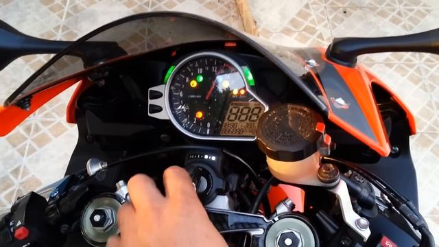 CBR1000RR 2010 PRATA / LARANJA C/ YOSHIMURA смотреть онлайн