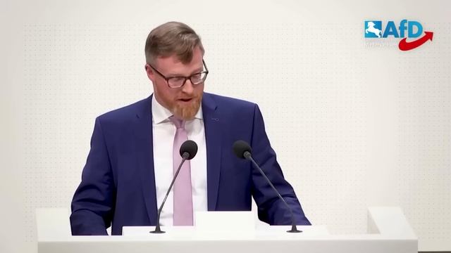 ??Взрыв эмоций в зале от банки с колбасой! Альфред Данненберг разрывает эмоции в Бундестаг (Afd) ?? смотреть онлайн