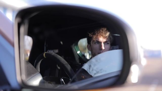 Pierre Gasly's First Day at the Aston Martin Red Bull Racing Factory смотреть онлайн