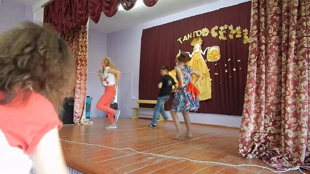 Рекламный танец на осеннем балу 2015. смотреть онлайн