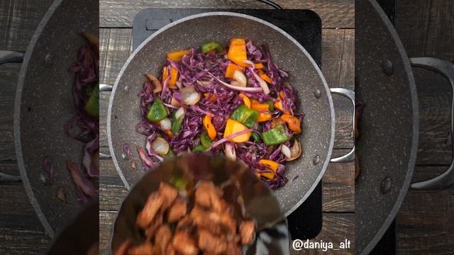 Лапша вок с курицей видео рецепт | простые рецепты от Дании смотреть онлайн