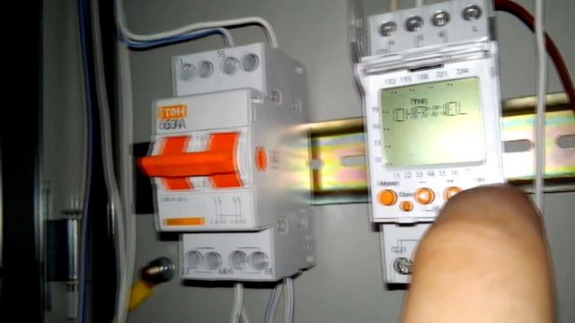Цифровое реле времени TDM ТЭ822. Программирование таймера, включения выключения. смотреть онлайн