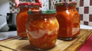 Готовлю закуску из КАБАЧКОВ на ЗИМУ и храню без холодильника. Рецепт в томате, без стерилизации.mp4