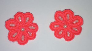 Цветы на резинке из ниток и бусин без крючка