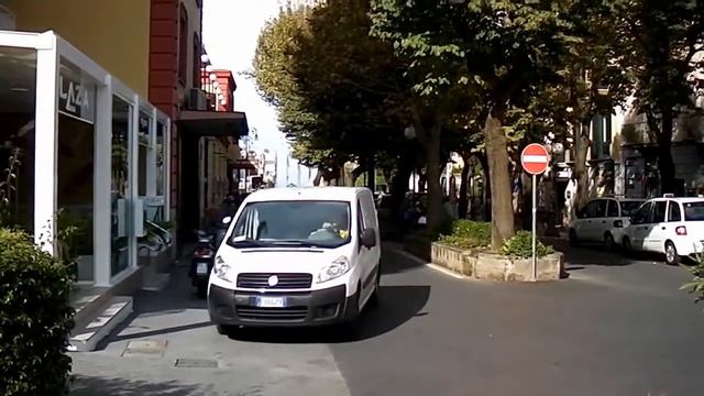 "Долина Мельниц" в Италии в Сорренто – затерянный мир смотреть онлайн