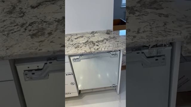 Столешница и фартук на кухню из гранита Альпинус! смотреть онлайн