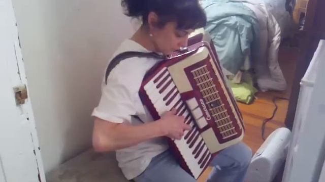 Josie Penza.. Professional Accordion Player смотреть онлайн