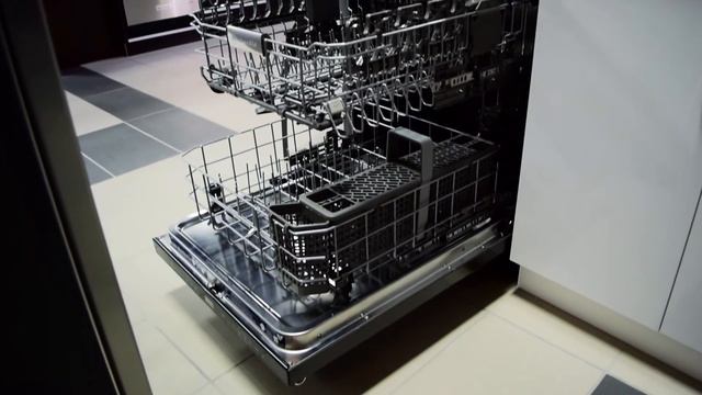 KitchenAid Black Stainless Steel Dishwasher (KDTM404EBS) - Goemans Product Spotlight смотреть онлайн