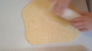 Что испечь с сыром? Лёгкий рецепт вкусных треугольников из двух сортов сыра / рецепты PIONA