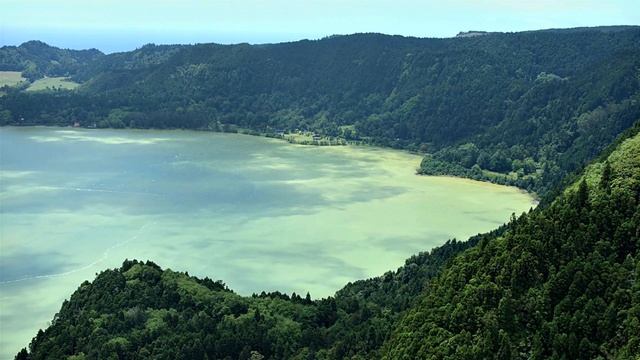 Blackmagic Production Camera - Azores 4k смотреть онлайн