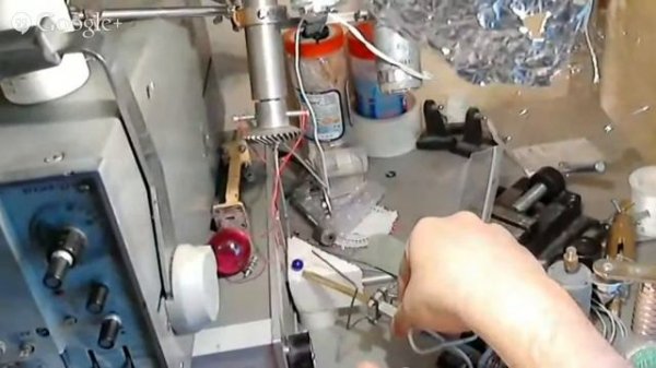 Исследуем диэлектрический резонатор из советской шпи