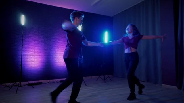 Хастл (Hustle Dance) - Игорь Буйлин и Екатерина Брякунова | Студия танцев YES! Саратов смотреть онлайн