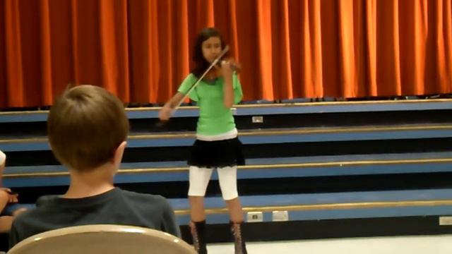Breianna at her talent show playing Moon Trance смотреть онлайн