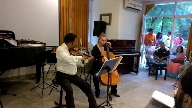 Duet For Violin and Cello Largo and Allegro - Vivaldi смотреть онлайн