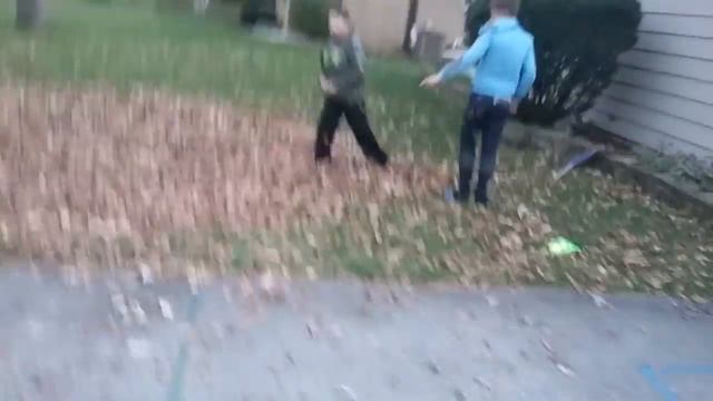 Fat guy wrestling In leaves смотреть онлайн
