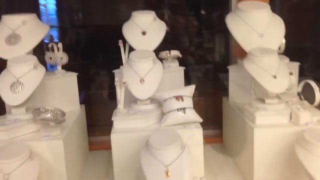 Польша Вечерний город Драгоценности Маркет смотреть онлайн