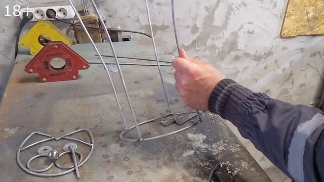 Как сделать оригинальную подставку для цветов своими руками смотреть онлайн