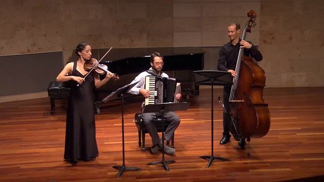 Village Road Trio plays Texas Spaghetti by Alisa Rose смотреть онлайн