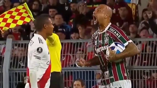 FELIPE MELO LE GRITA A DE LA CRUZ 😂😂 смотреть онлайн