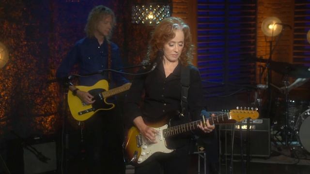 Sheryl Crow & Bonnie Raitt Perform 'Live Wire' | CMT Crossroads смотреть онлайн