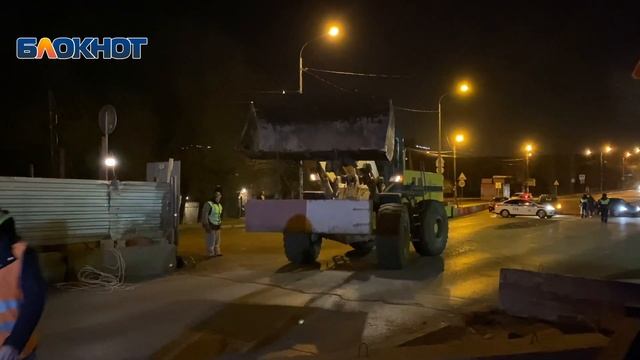 В Астрахани закрыли "Милицейский" мост смотреть онлайн