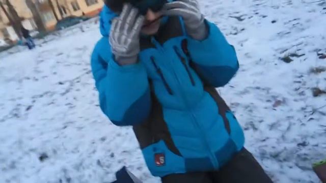 Пытаемся сделать костёр смотреть онлайн