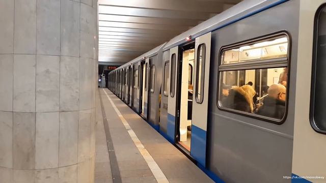 Поезд 81-760/761 "Ока" на станции "Нагатинская" смотреть онлайн