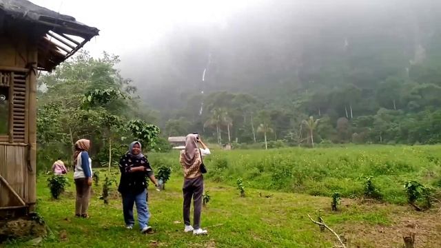 Curug Cibereum natural tourism, Bogor, Indonesia смотреть онлайн
