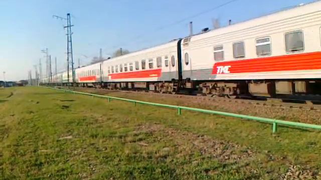 Электровоз ЧС-2K с поездом "Саратов" смотреть онлайн