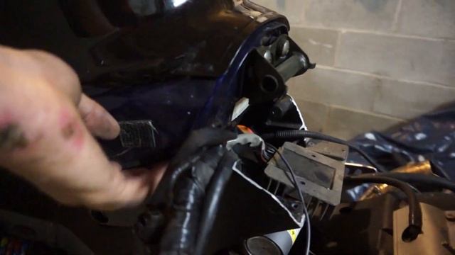 Rebuilding a Wrecked 2005 Suzuki GSXR1000 Ep.1 смотреть онлайн