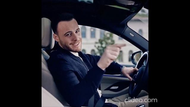 У МОЕЙ ДЕВОЧКИ НЕ ВСЕ ДОМА И Я ЕДУ К НЕЙ, Я ВХОЖУ В ДОМ БЕЗ СТУКА БЕЗ ДЮРЭКСА И БЕЗ КОНФЕТ...... смотреть онлайн