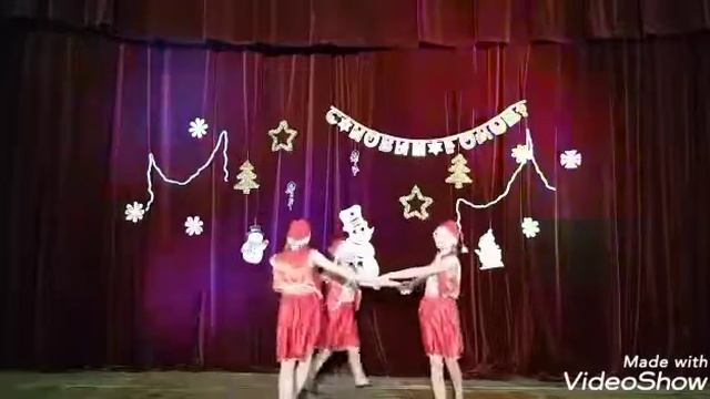 Новогоднее поздравление от хореографического коллектива "Веснушки" смотреть онлайн
