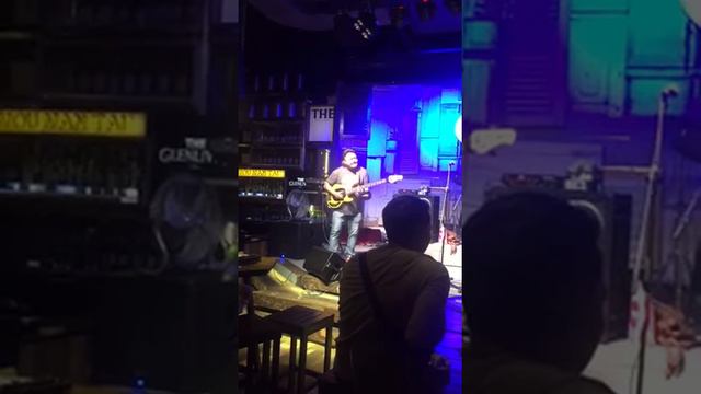 Musicman stingray HS смотреть онлайн