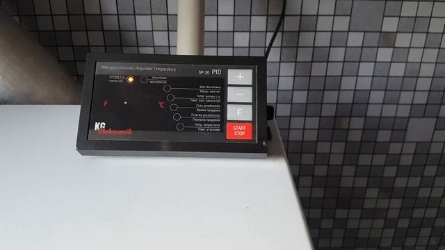 Автоматика для твердотопливного котла KG Elektronik SP-30 PID смотреть онлайн
